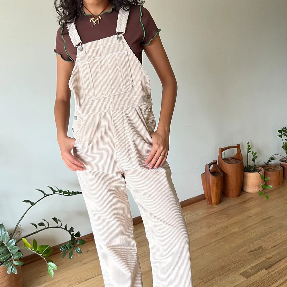 Brand New- Lisa Says Gah Lucy Overalls in Ivory 🧸✨